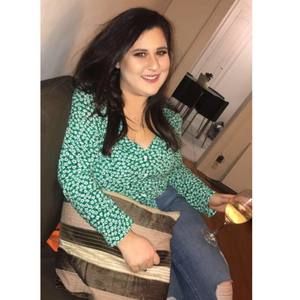 Meet your Posher, Adina